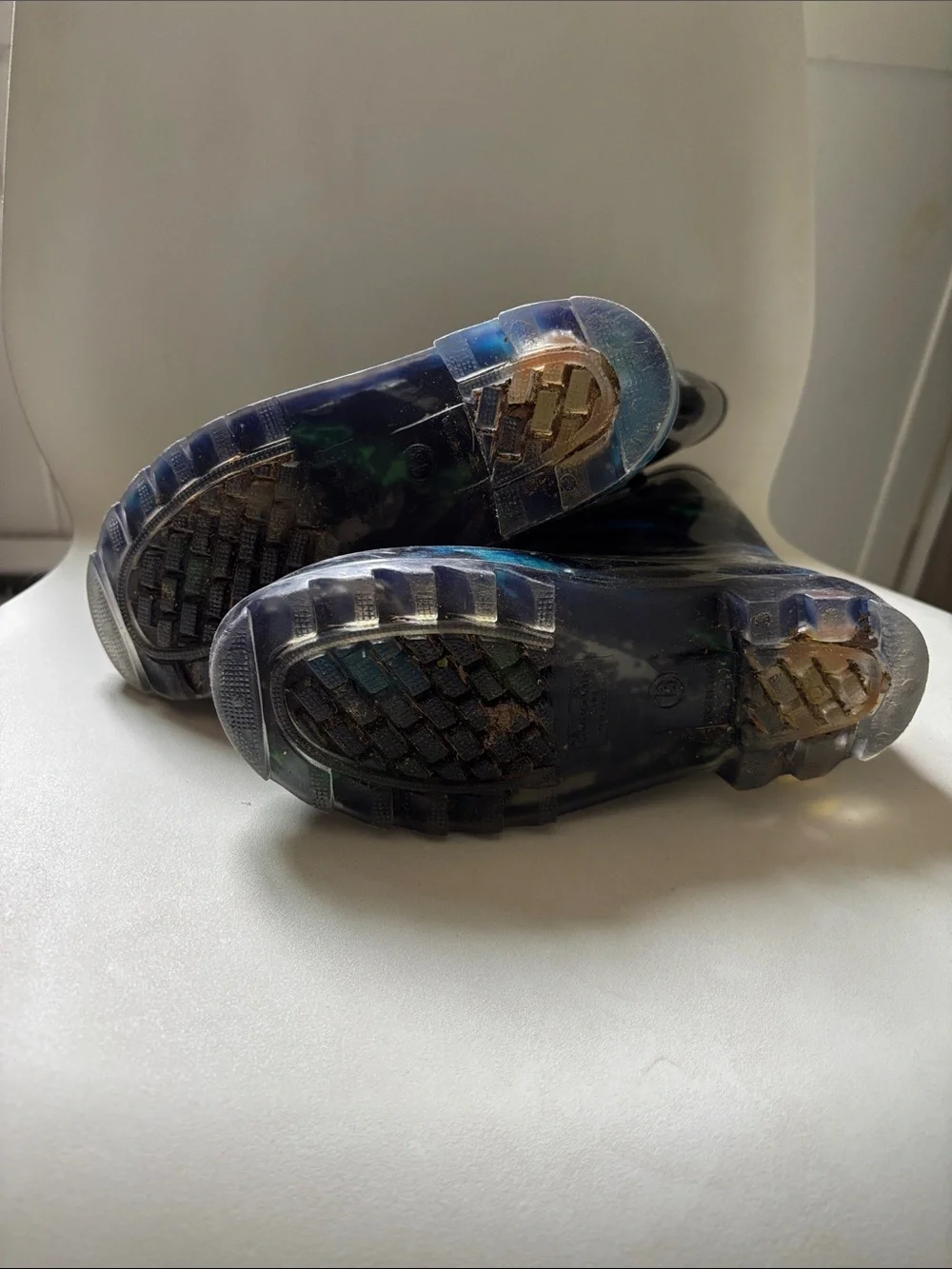 Western Chief Kids LIGHT UP! Rain Boots with Dinosaur Print